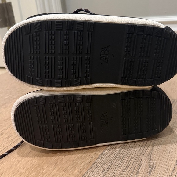 Zara Women's Burgundy ‘ski’ line Winter Boots - Picture 9 of 10